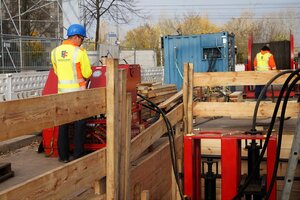 Baustelle mit Aushub zum Kanalzugang