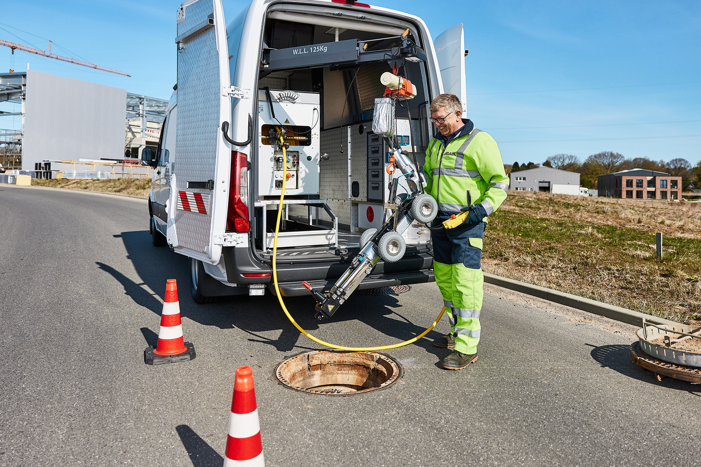 IBAK Système de véhicule MicroGator électrique Fraisage Rénovation canal principal 