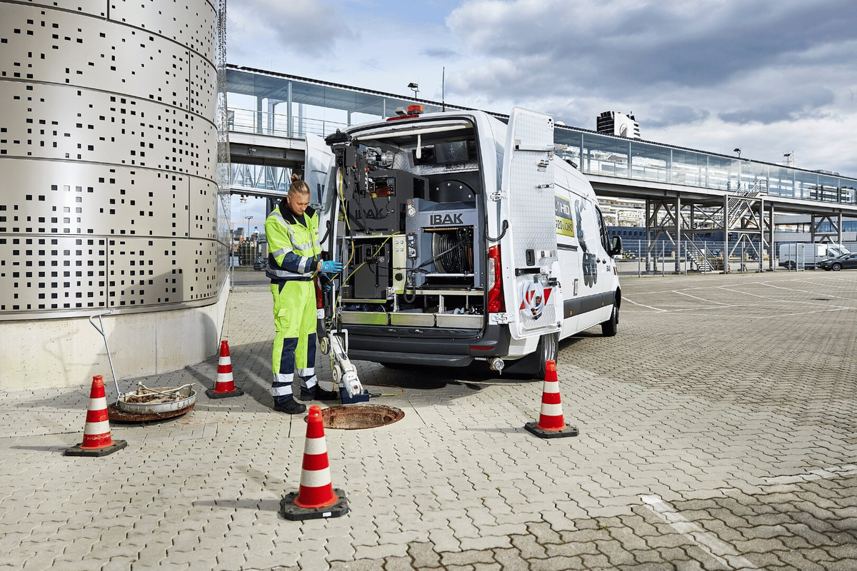 IBAK Fahrzeugsystem zur Hauptkanalinspektion Hausanschlussinspektion Satelliteninspektion LISY TITAN Hochdruckspüler