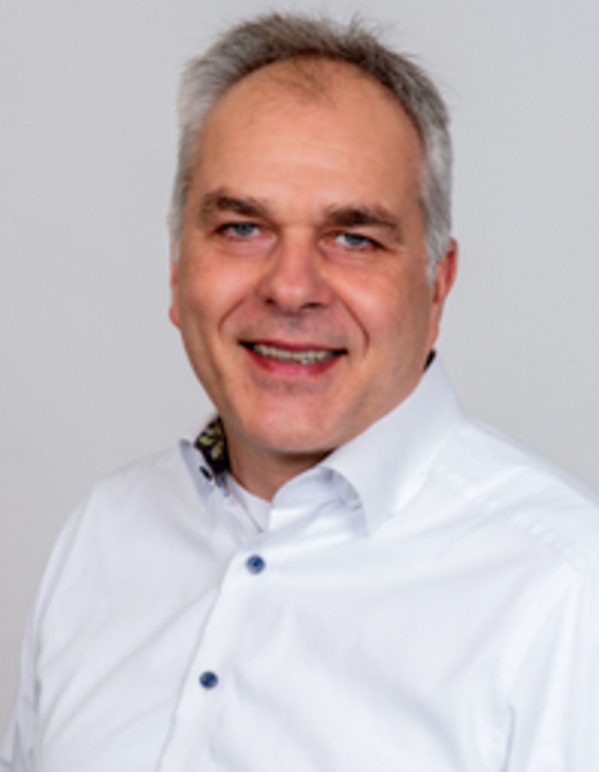 Portraitfoto Karsten Bauer