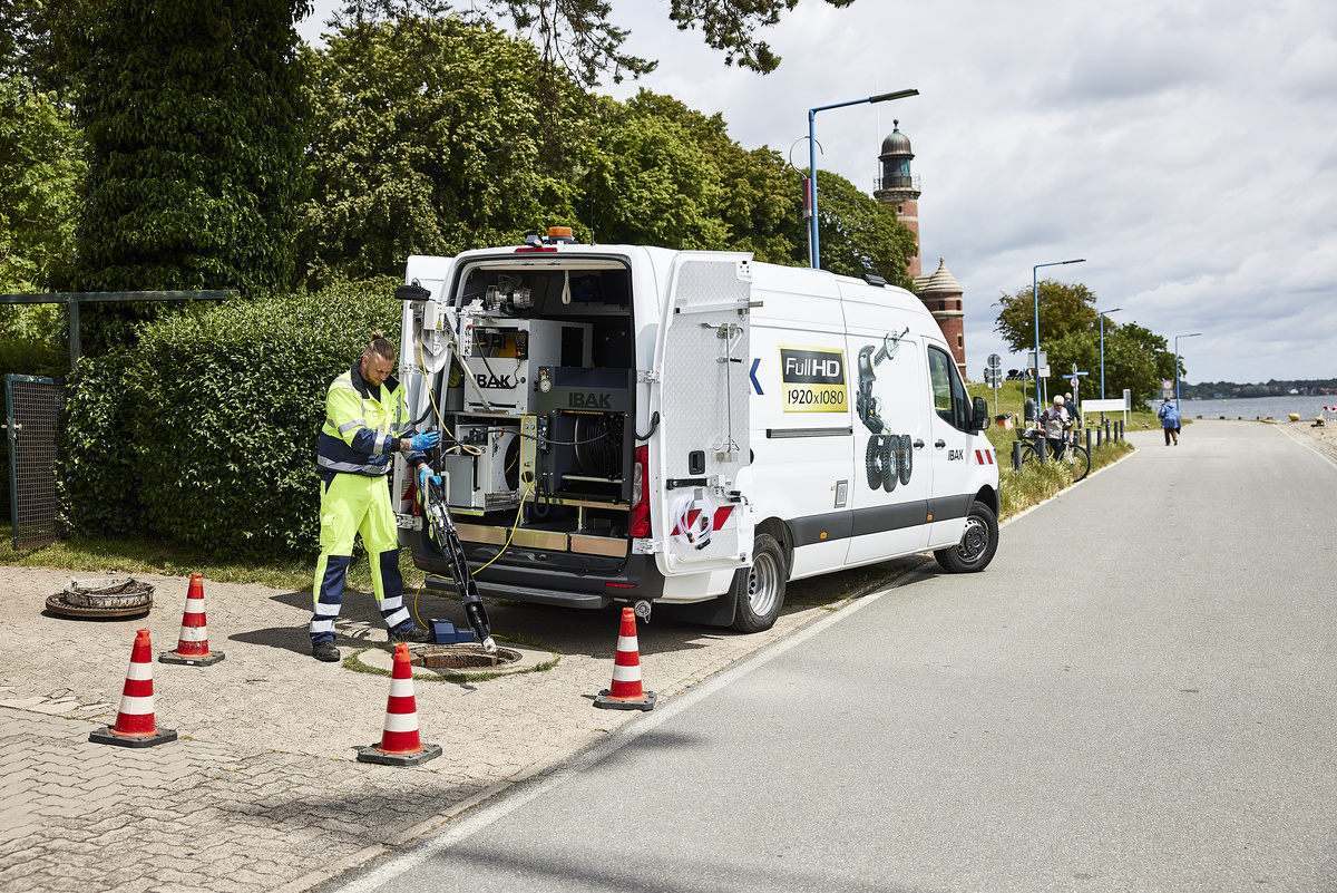 IBAK Fahrzeugsystem Inspektion Reinigung TV-Spül-Kombi Einsatz am Hauptkanal